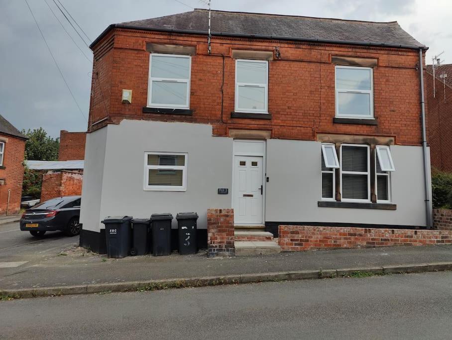 High End Apartment - Perfect For Contractors & Builders - Free Parking Ilkeston Kültér fotó